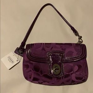 NWT Mint condition Coach Wristlet/clutch